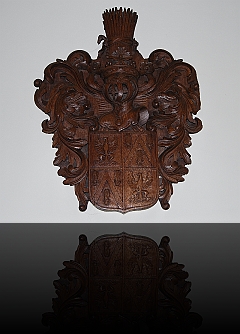 Halle oud gemeentewapen in de kerk hout